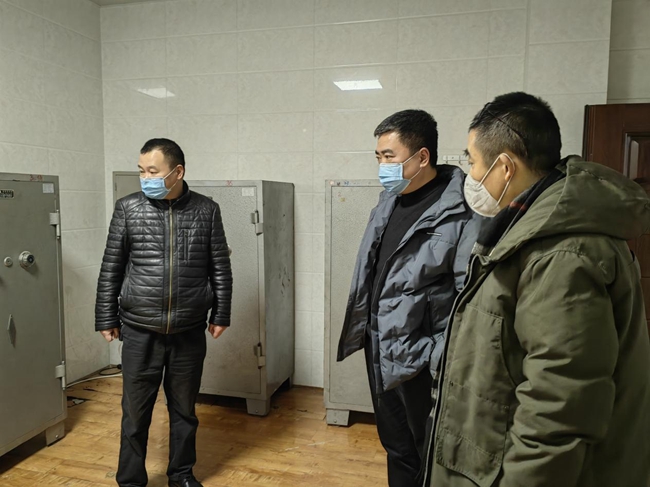 切实提高思想认识，筑牢安全生产底线---中心领导带队开展节前安全卫生大检查