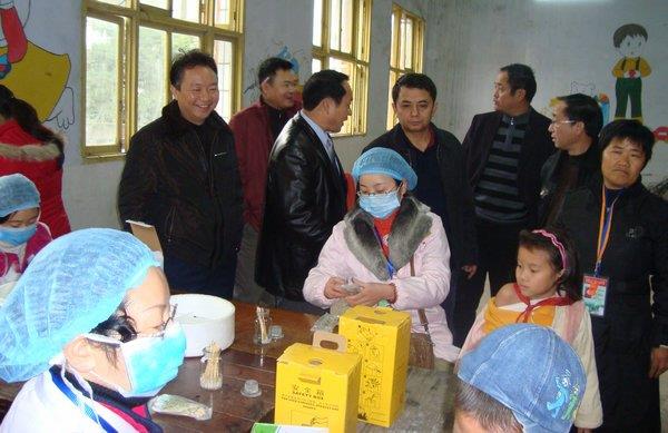 省卫生厅督导我市乙肝补种项目工作(图)
